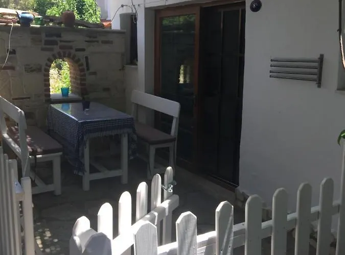 Iyon Mini-hôtel *
